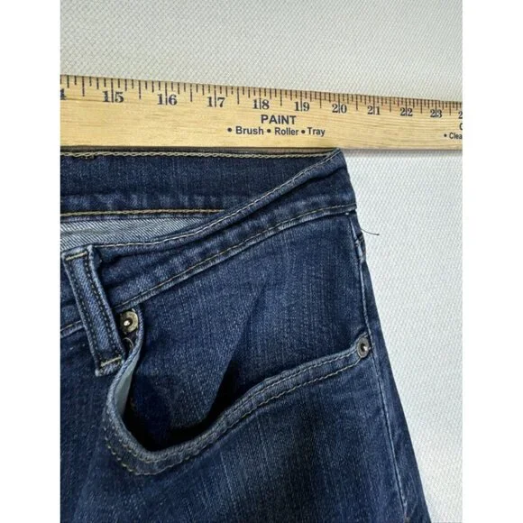 Levi's Men's 505 Regular Fit Jeans 42x30  Medium Wash Straight Leg - Picture 8 of 16